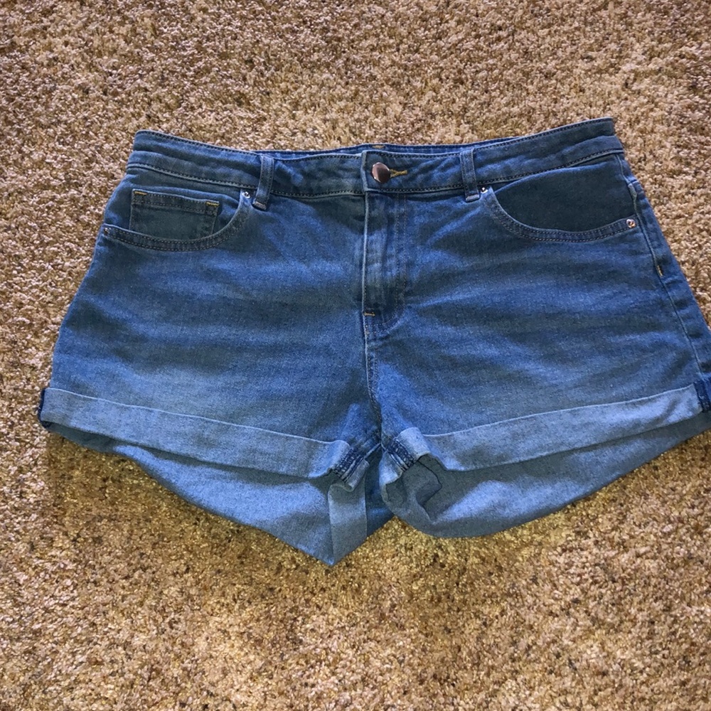 H&M jean shorts